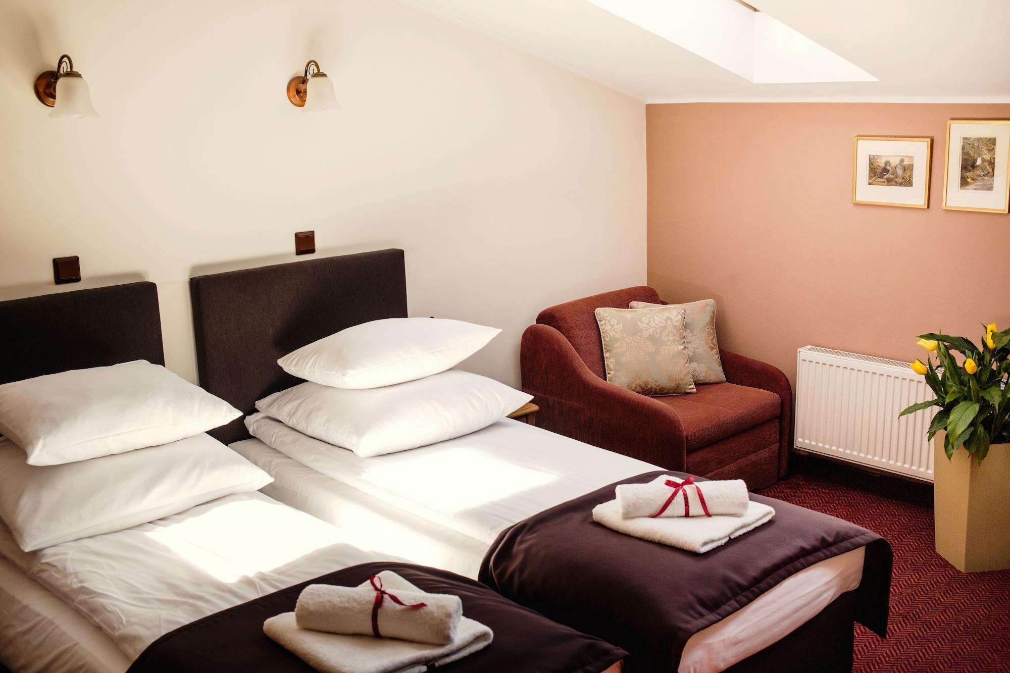 Hotel Eden Krasków Εξωτερικό φωτογραφία