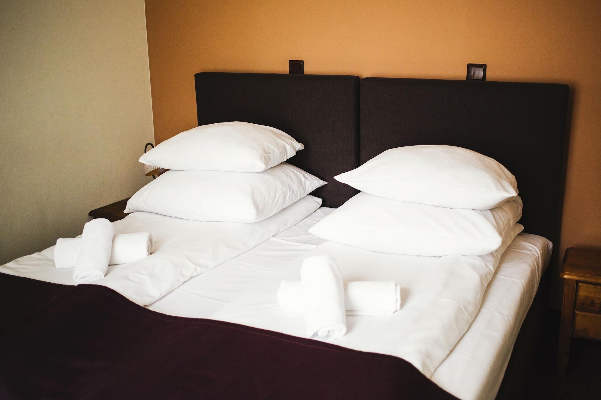Hotel Eden Krasków Εξωτερικό φωτογραφία