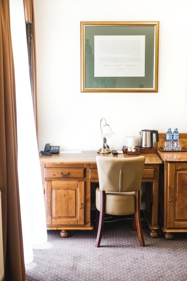 Hotel Eden Krasków Εξωτερικό φωτογραφία