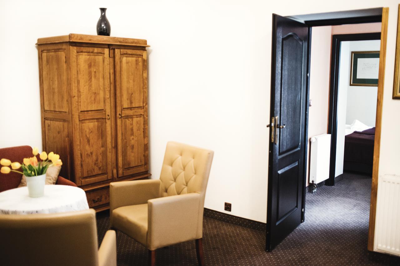 Hotel Eden Krasków Εξωτερικό φωτογραφία